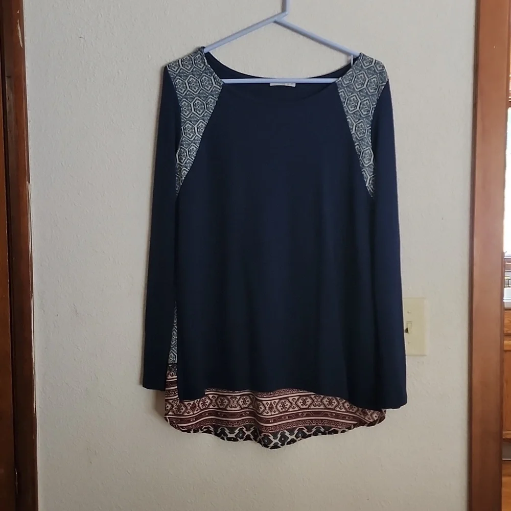 Sweater - Picture 1 of 3